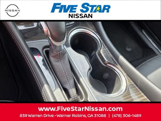 Used 2019 Silver Buick Essence image 24