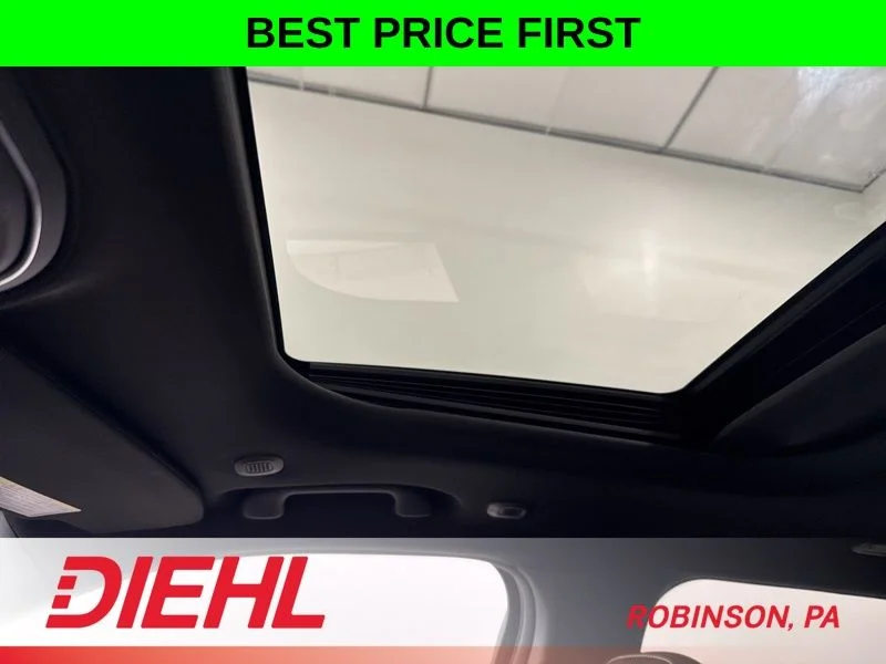 New 2026 Baltic Gray Metallic Clear-Coat Exterior Paint Jeep Laredo Altitude image 33