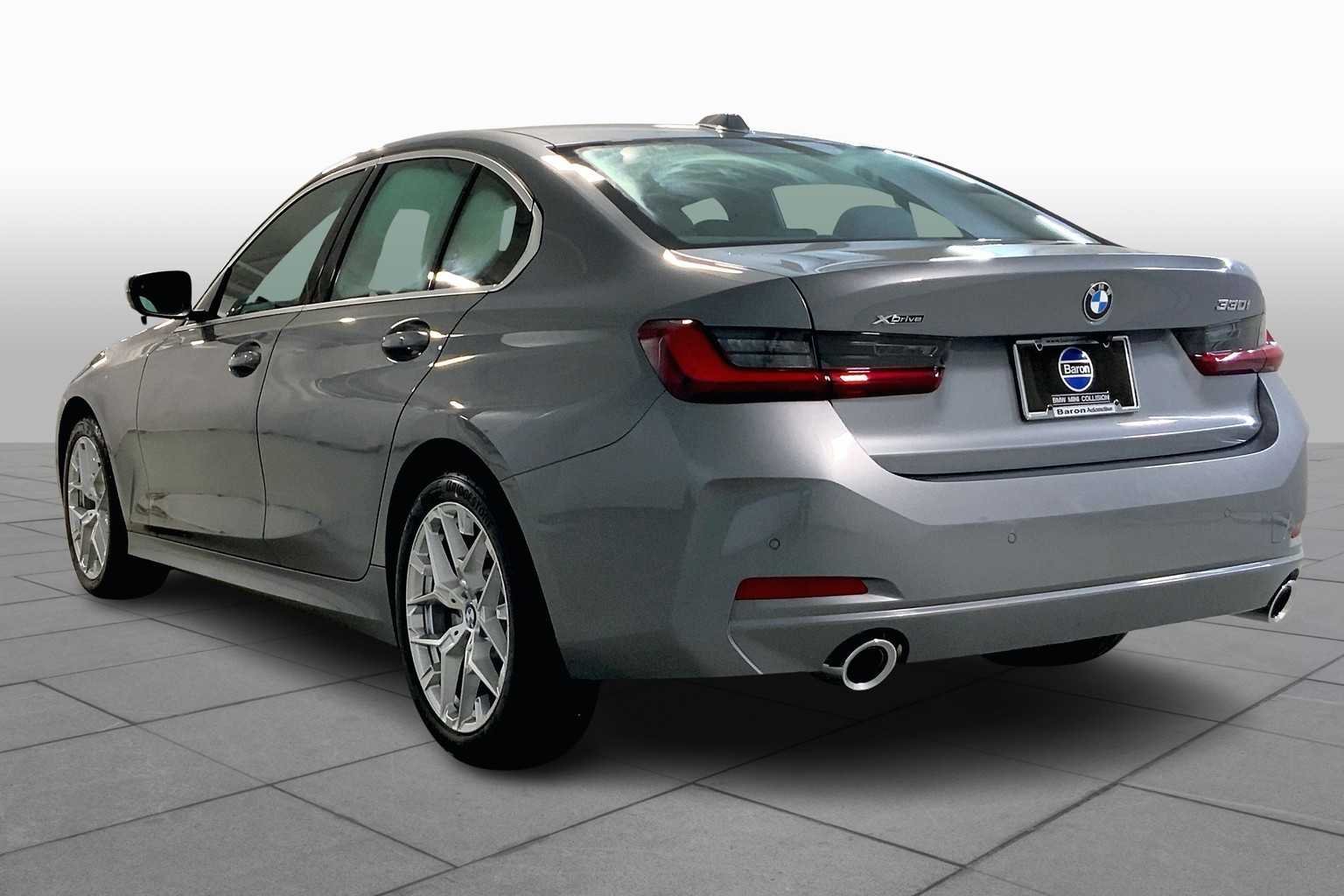 2025 BMW 3 Series 330i - Photo 12