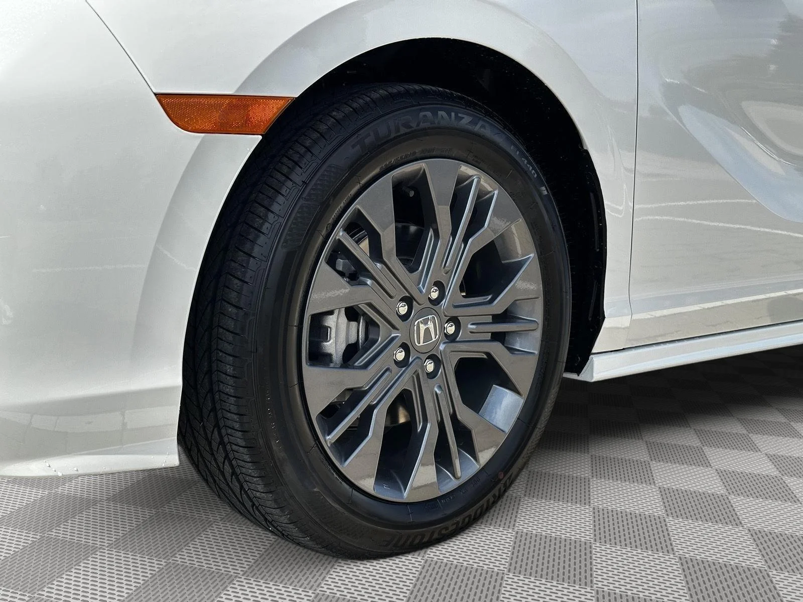 New 2026 Platinum White Pearl Honda Touring image 8