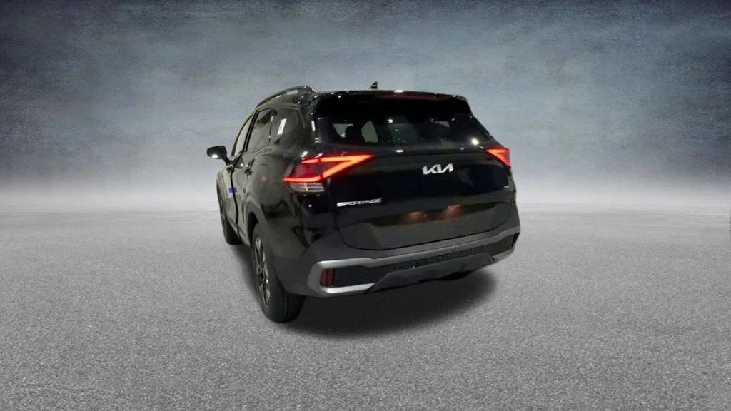 Used 2023 Black Kia X-Line image 18