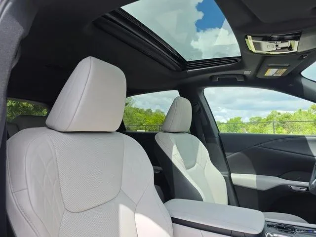 New 2026 Ultra White Lexus F SPORT DESIGN image 18