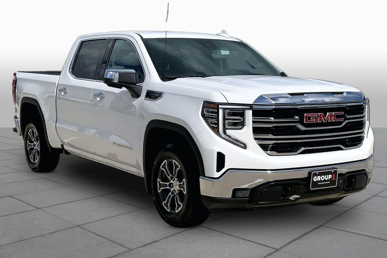 Used 2026 Summit White GMC SLT image 3