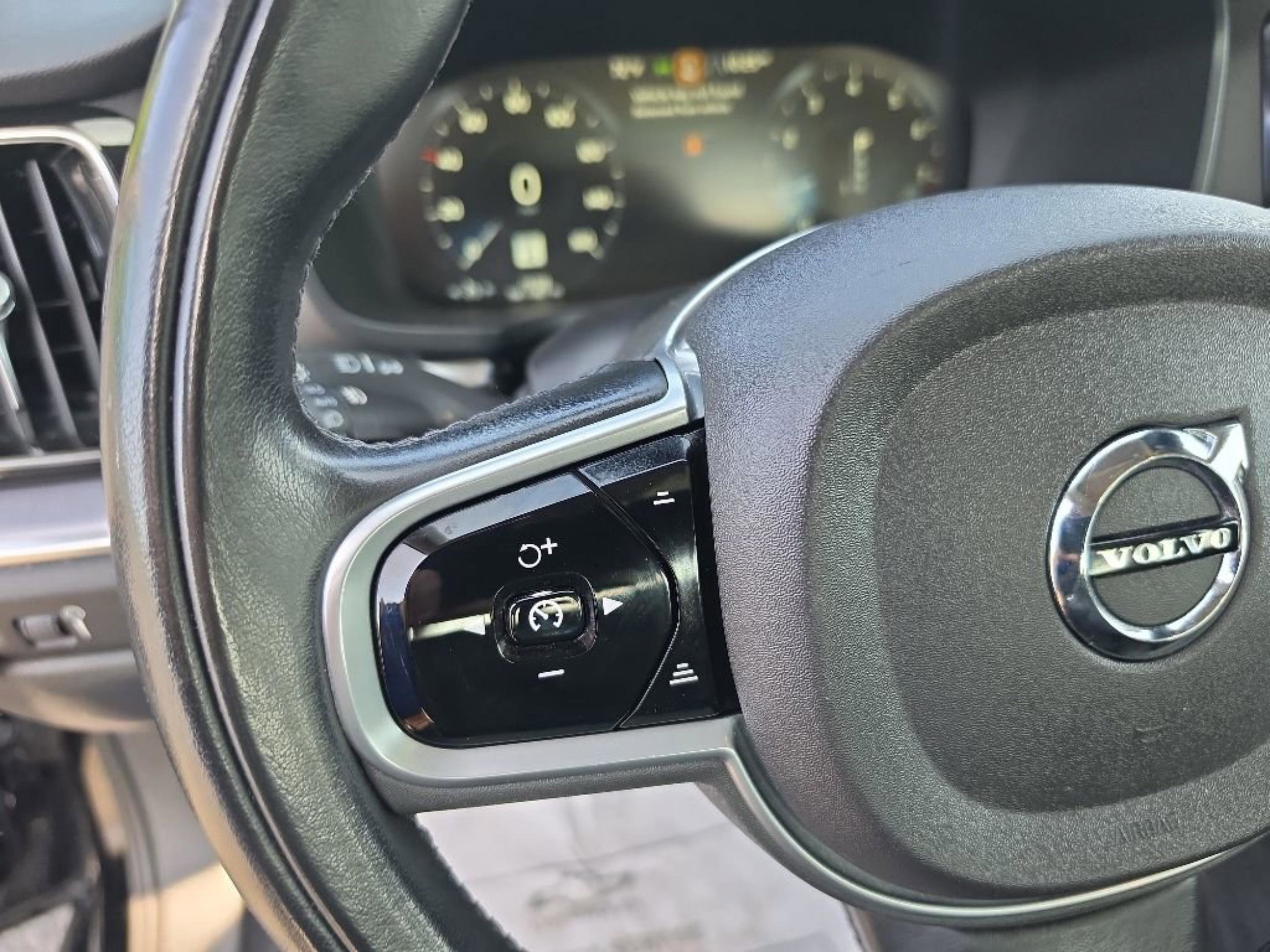 2020 Volvo S60 Momentum - Photo 14