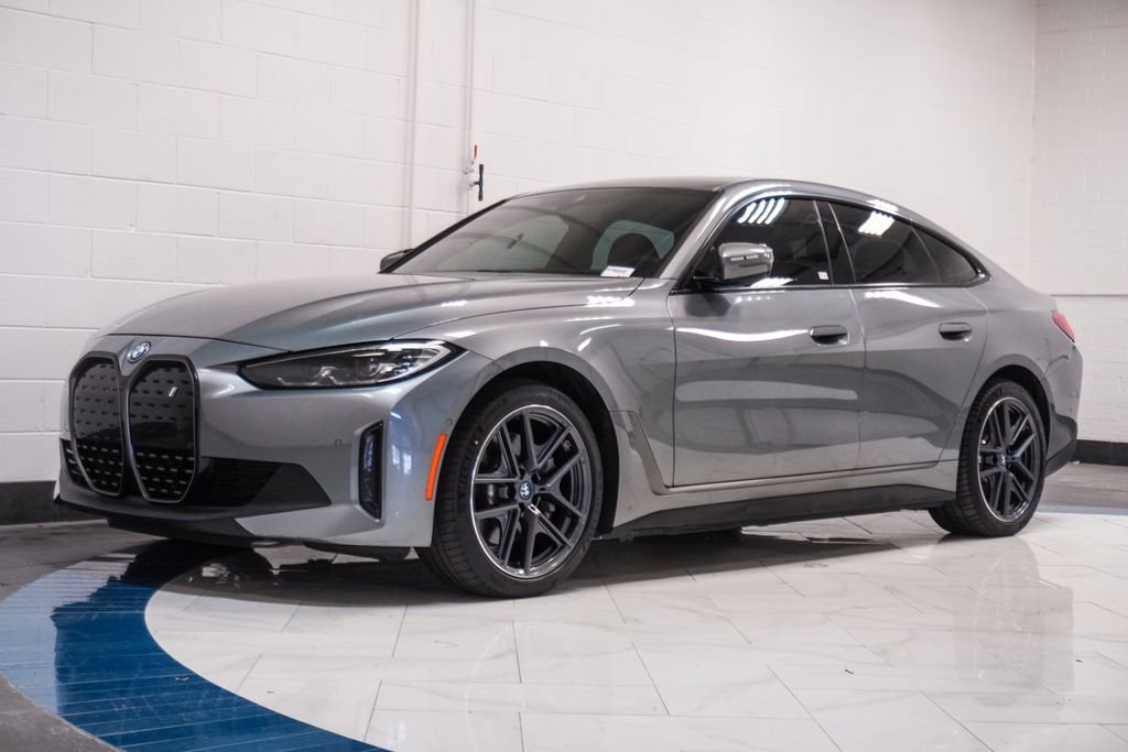 Used 2023 Gray BMW eDrive35 image 4