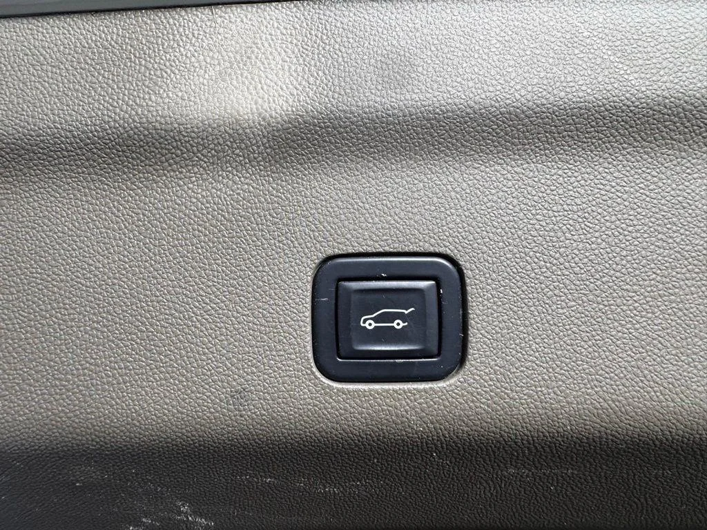 Used 2021 White Frost GMC Denali image 24