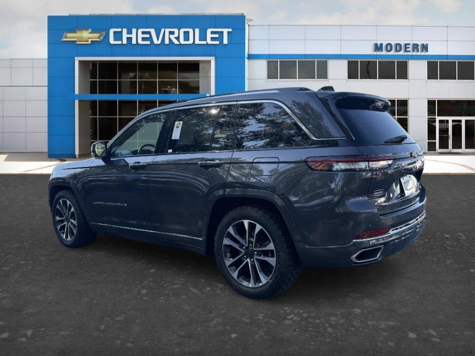 Used 2023 Baltic Gray Metallic Clearcoat Jeep Overland image 3