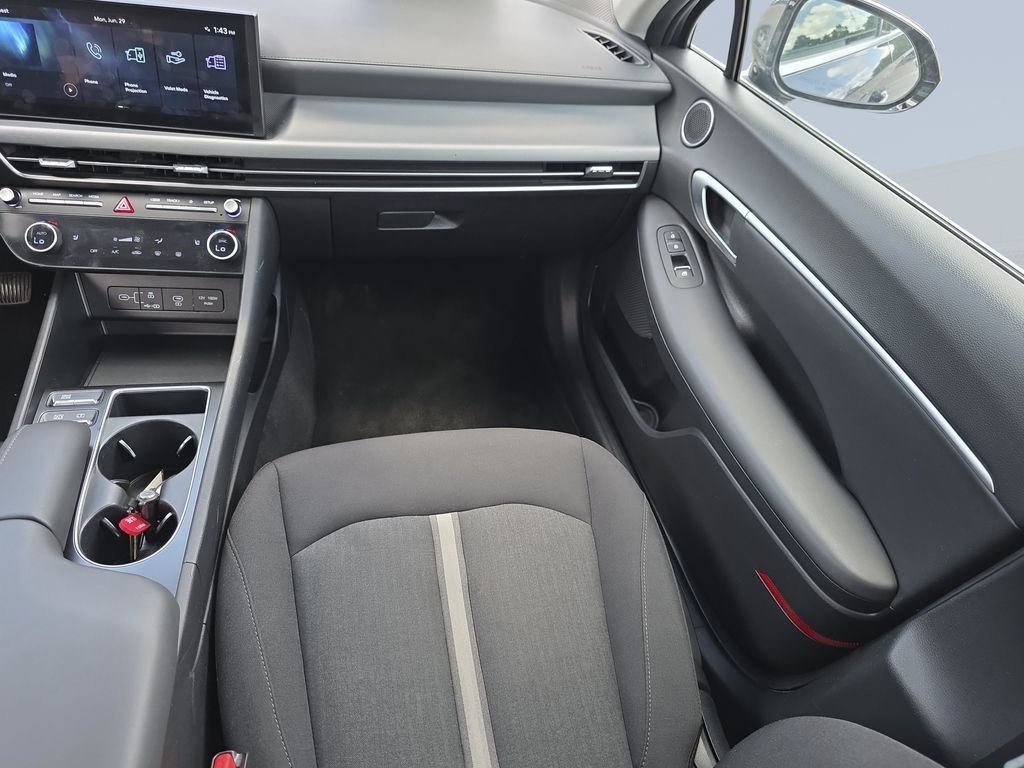 Used 2025 Portofino Gray Hyundai SEL image 16