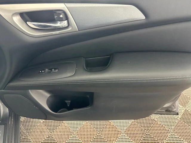 Used 2017 Gray Nissan SL image 19