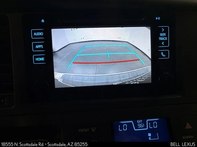 Used 2017  Toyota XLE image 18