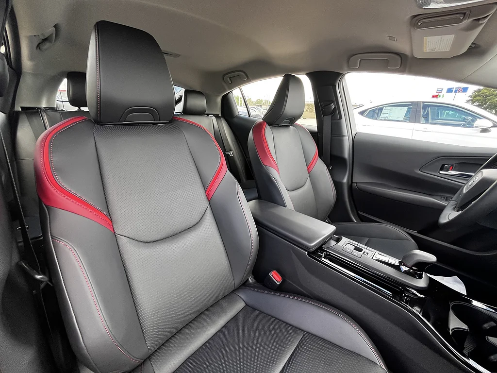2026 Toyota Prius Plug-in Hybrid XSE Premium - Photo 9