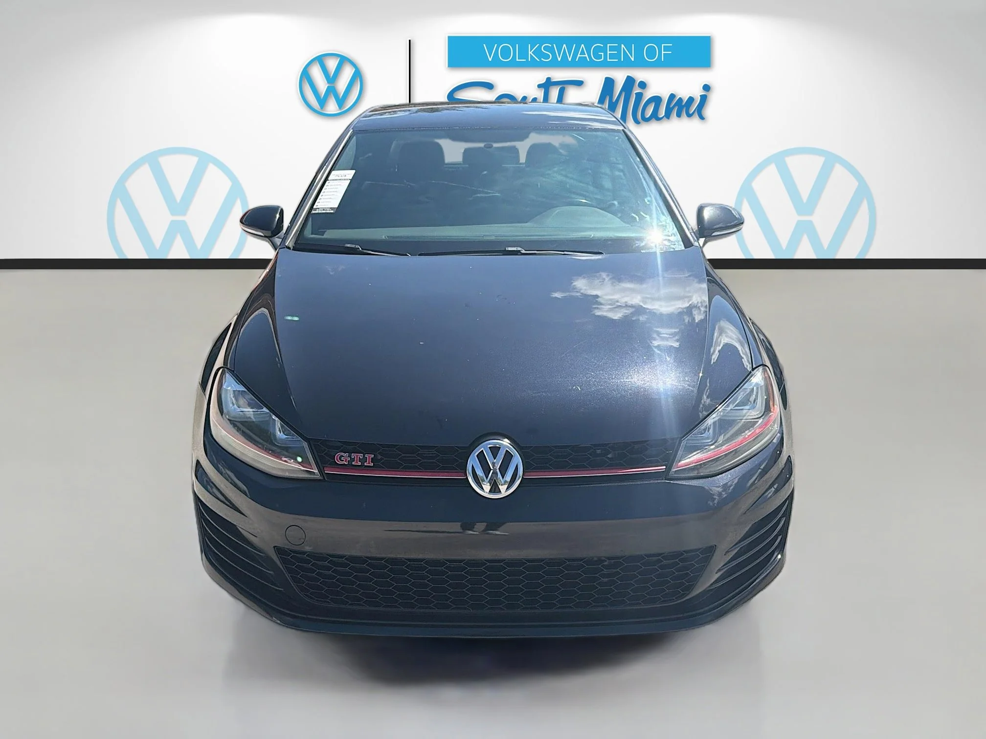 3VW547AU2HM008224