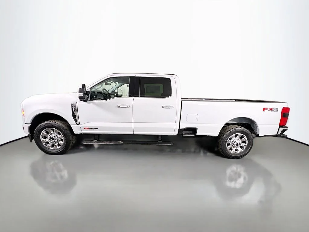 New 2026 Avalanche Ford Lariat image 6