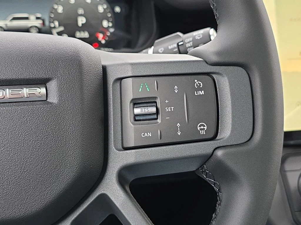 New 2026 Fuji White LAND ROVER S image 17