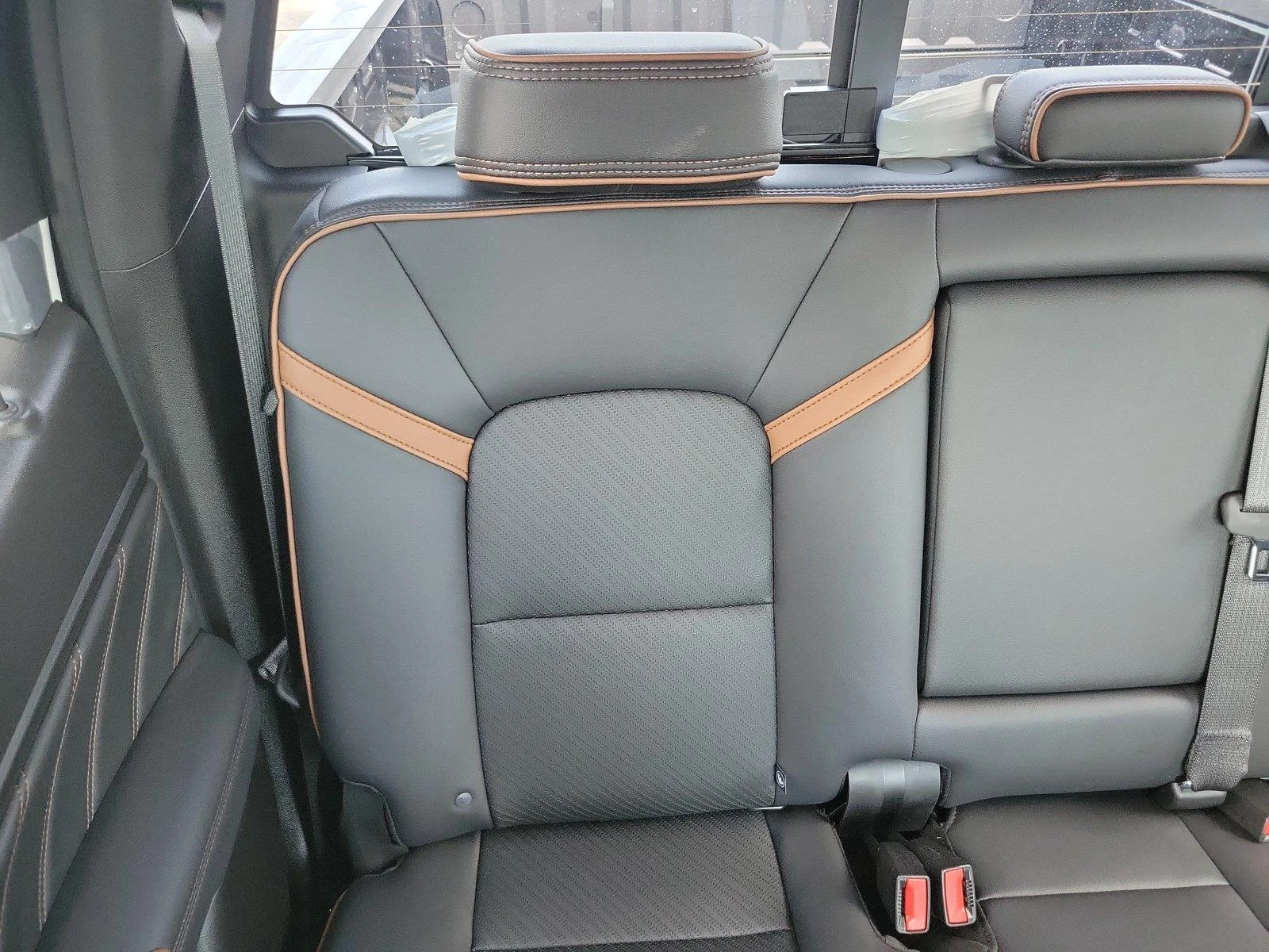 2026 GMC Canyon AT4 - Photo 11