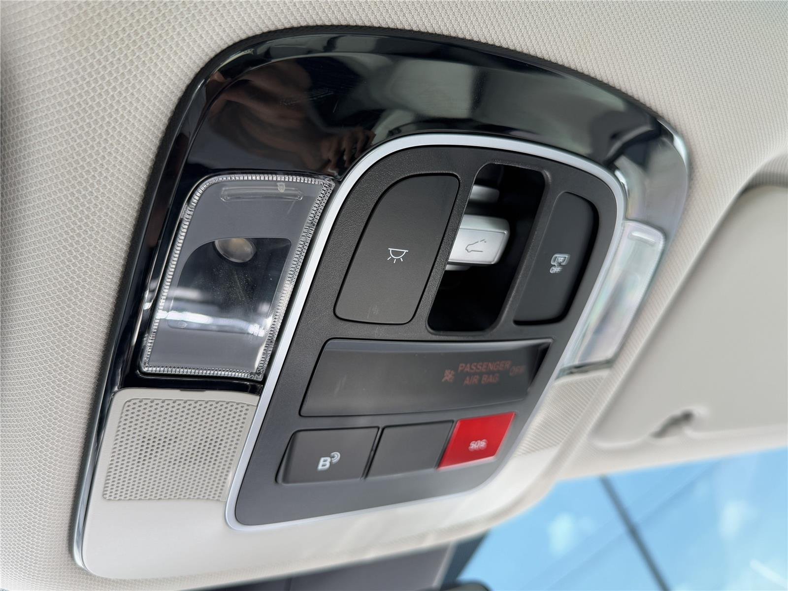 Used 2025 Atlantis Blue Hyundai Limited image 25