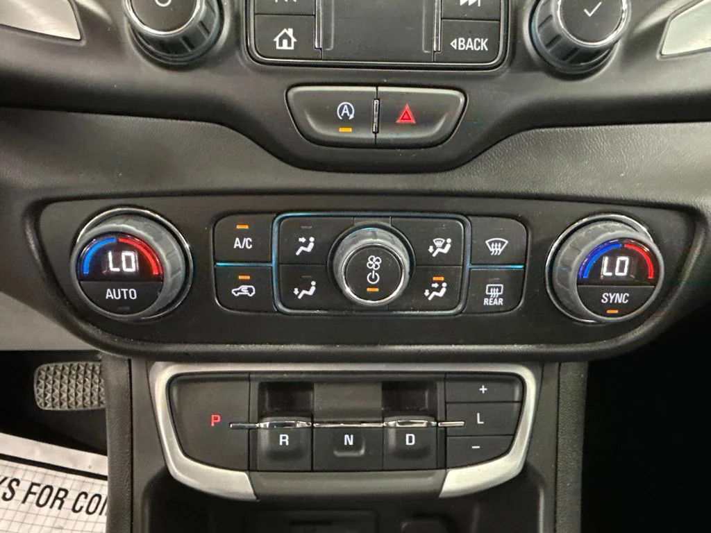 Used 2023 Red GMC SLT image 34