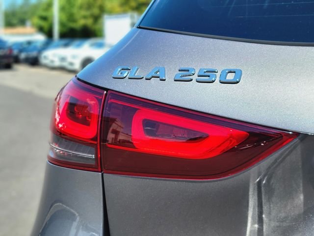 Used 2023 Gray Mercedes-Benz GLA 250 image 11