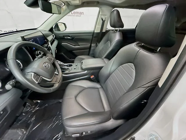 Used 2024 Beige Toyota XLE image 21
