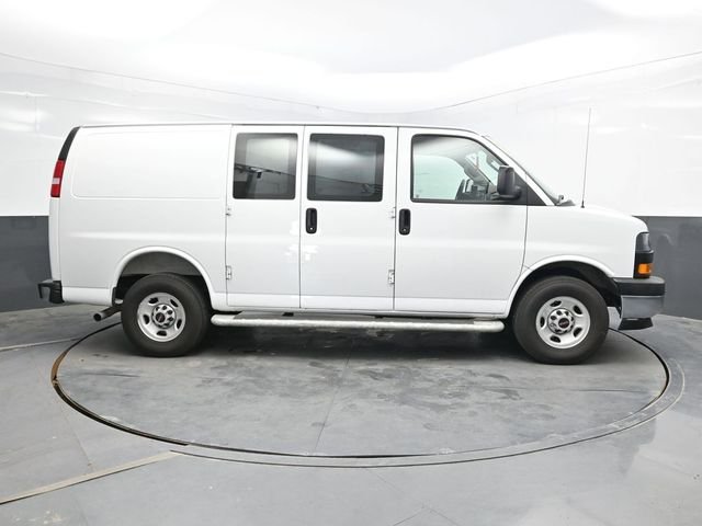 Used 2025 White GMC Work Van image 8