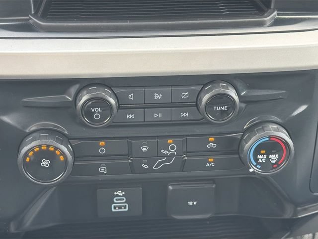 Used 2023 Oxford White Ford XLT image 21