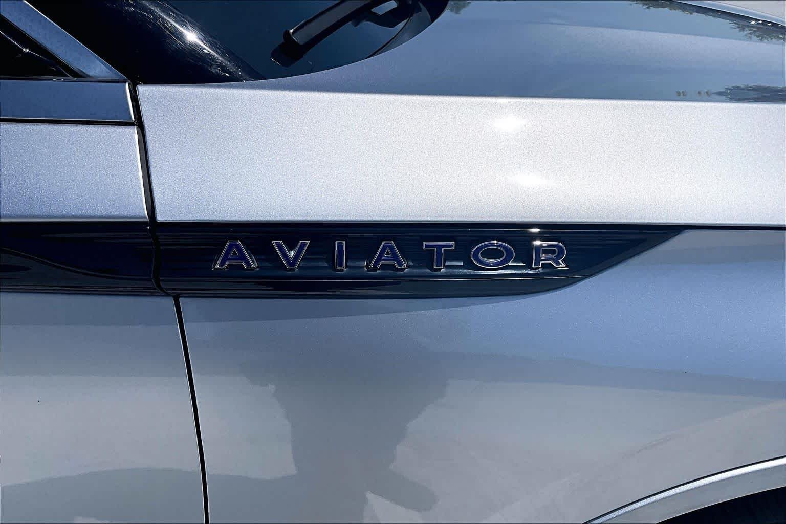 Used 2021 Silver Radiance Lincoln Grand Touring image 30