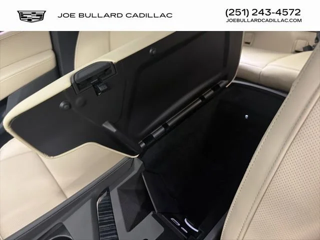 New 2026 Vibrant White Tricoat Cadillac Premium Luxury image 32