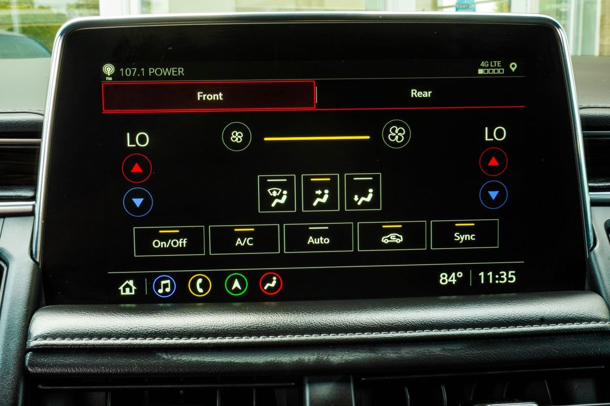 Used 2021 Black Chevrolet Z71 image 24