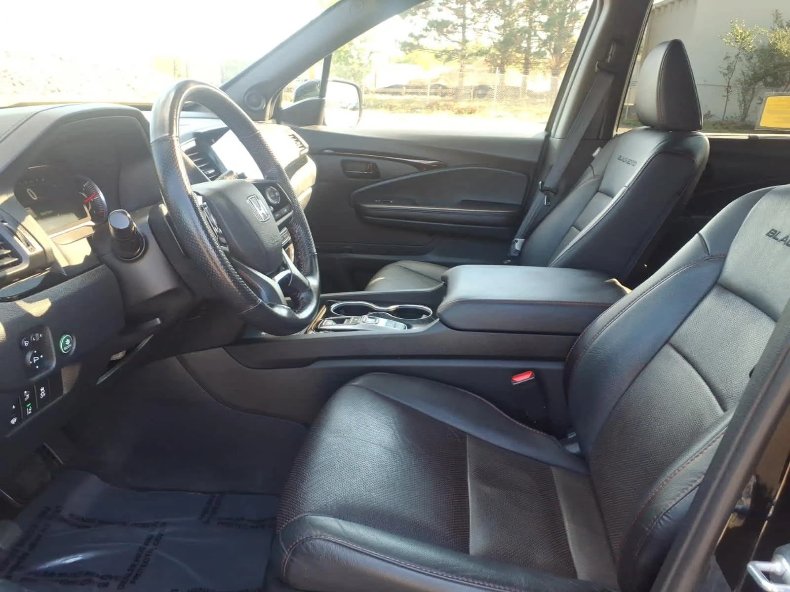 2025 Honda Passport Black Edition - Photo 18