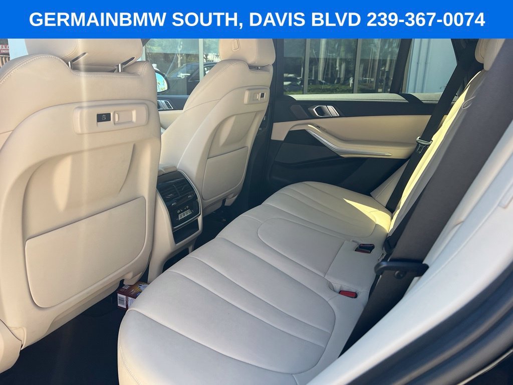 Used 2021 Black Sapphire Metallic BMW sDrive40i image 23