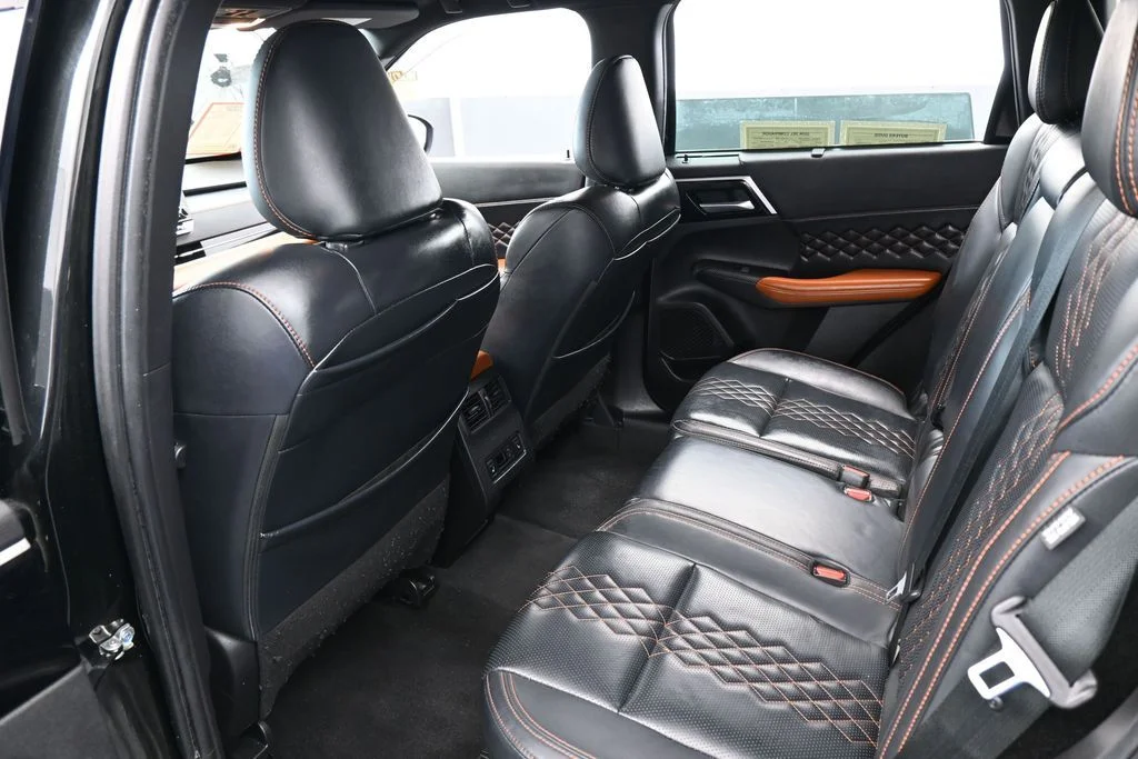 Used 2022 Black Mitsubishi SEL image 43