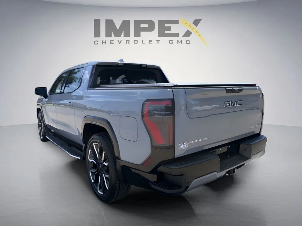 Used 2025 Gray GMC Denali image 3