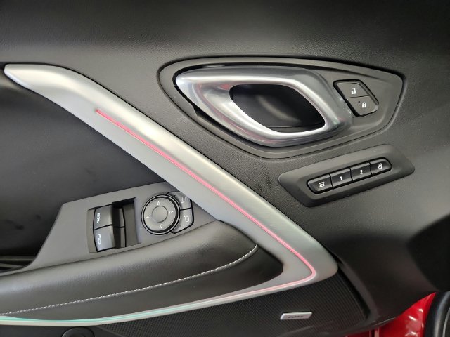 Used 2022 Red Chevrolet SS image 16