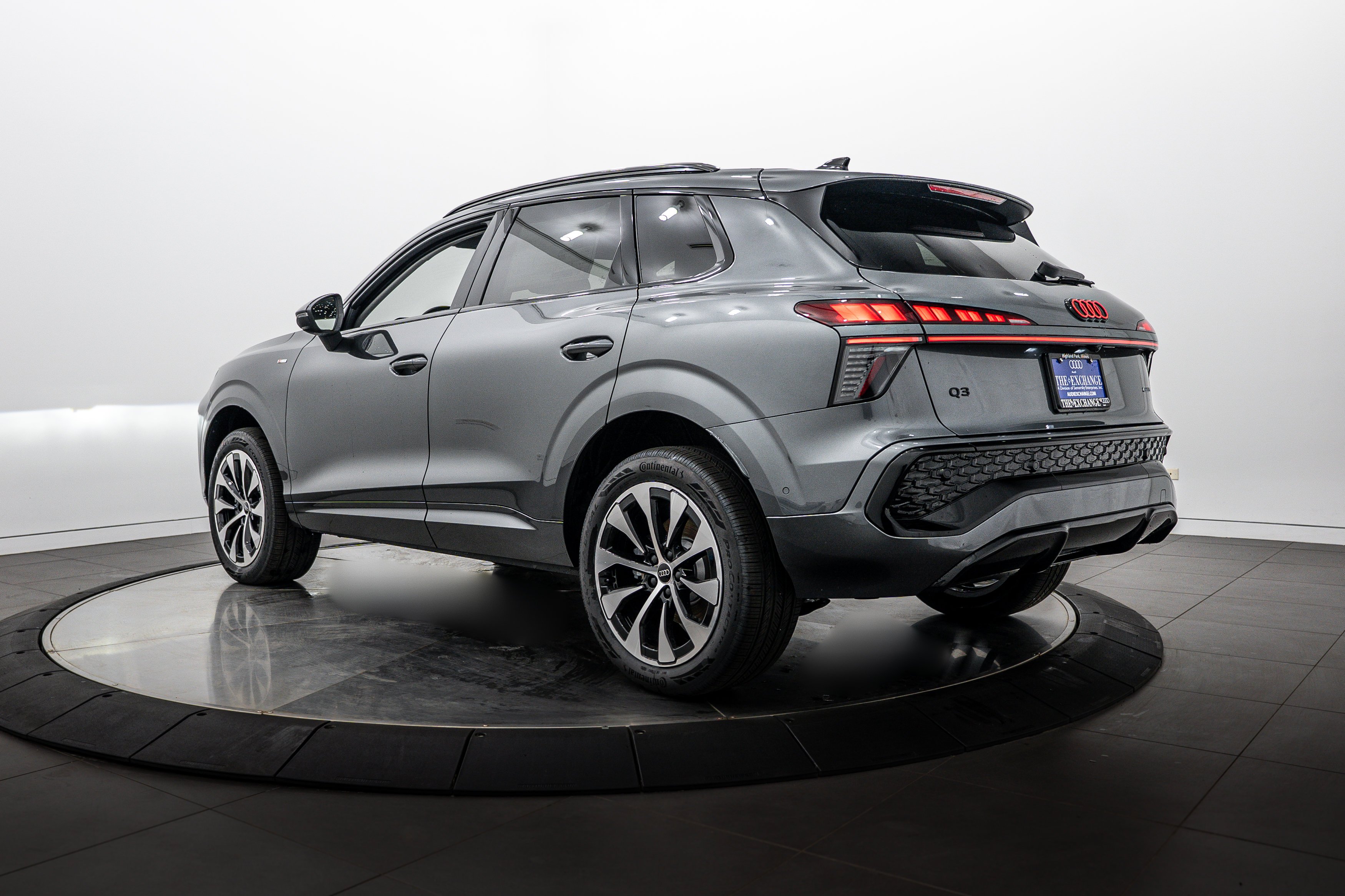 New 2026 Daytona Gray Audi S line image 5