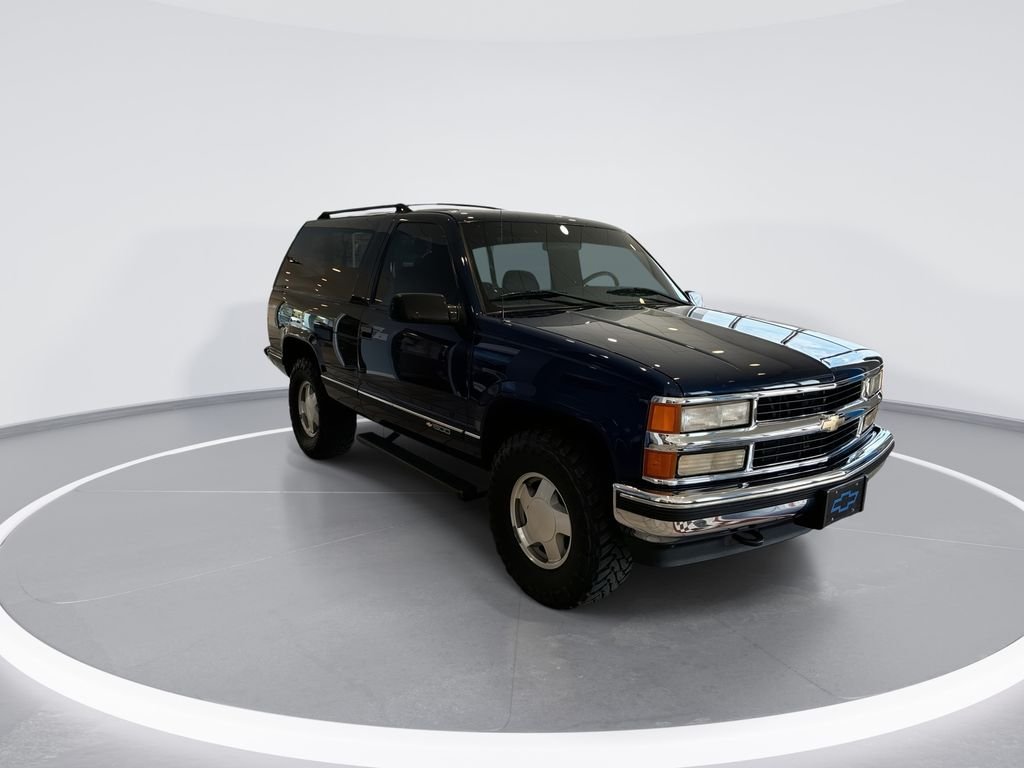 Used 1995 Blue Chevrolet Base image 2