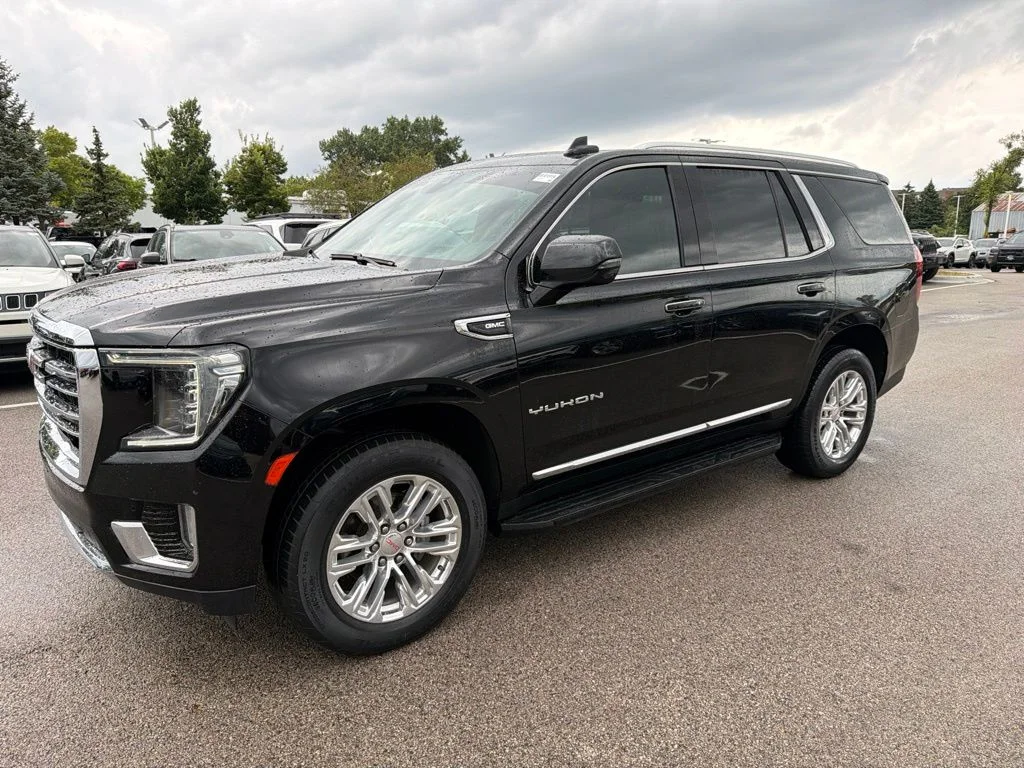 Used 2021 Black GMC SLT image 1