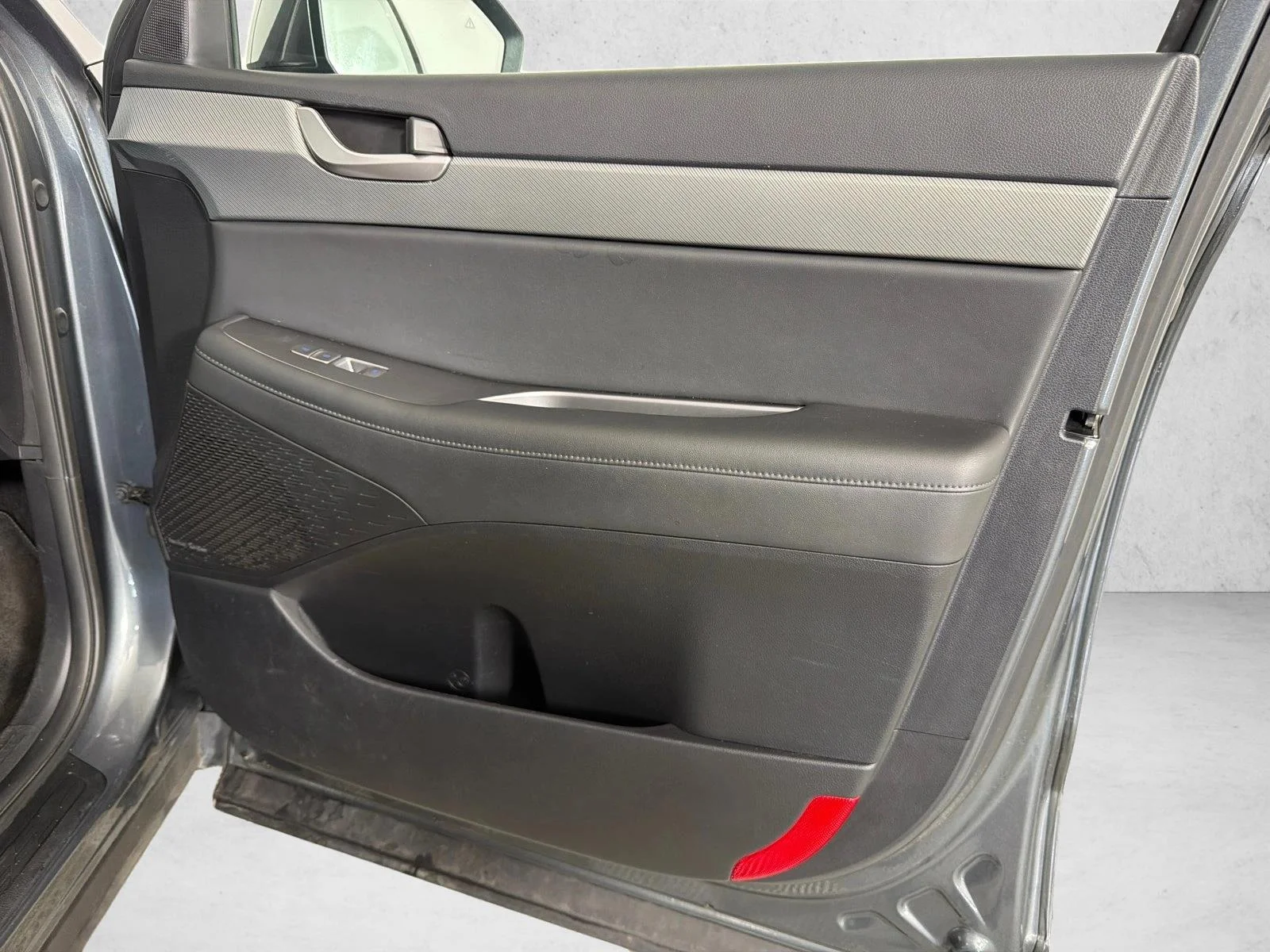 Used 2023 Gray Hyundai SEL image 16