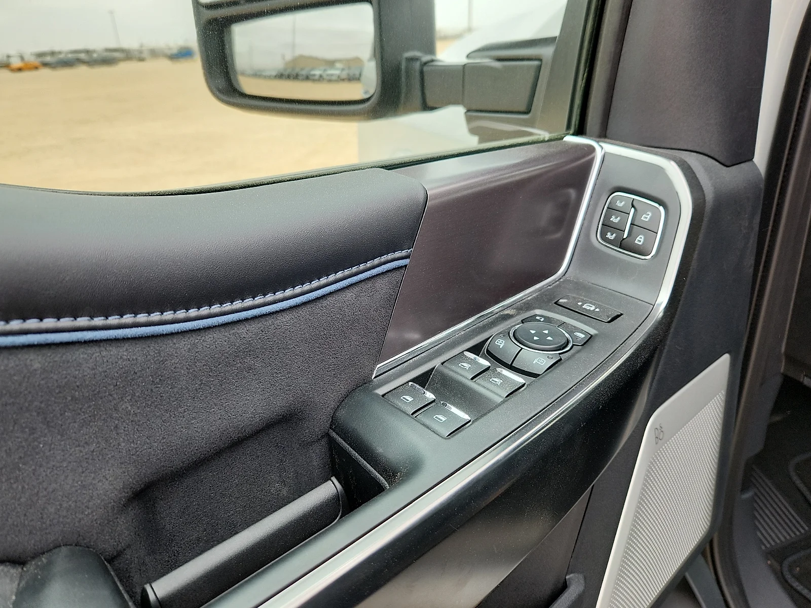 New 2026 Avalanche Ford F-350® Platinum® image 15