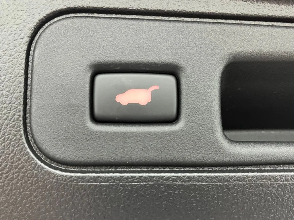 Used 2025 Red Honda EX-L image 12