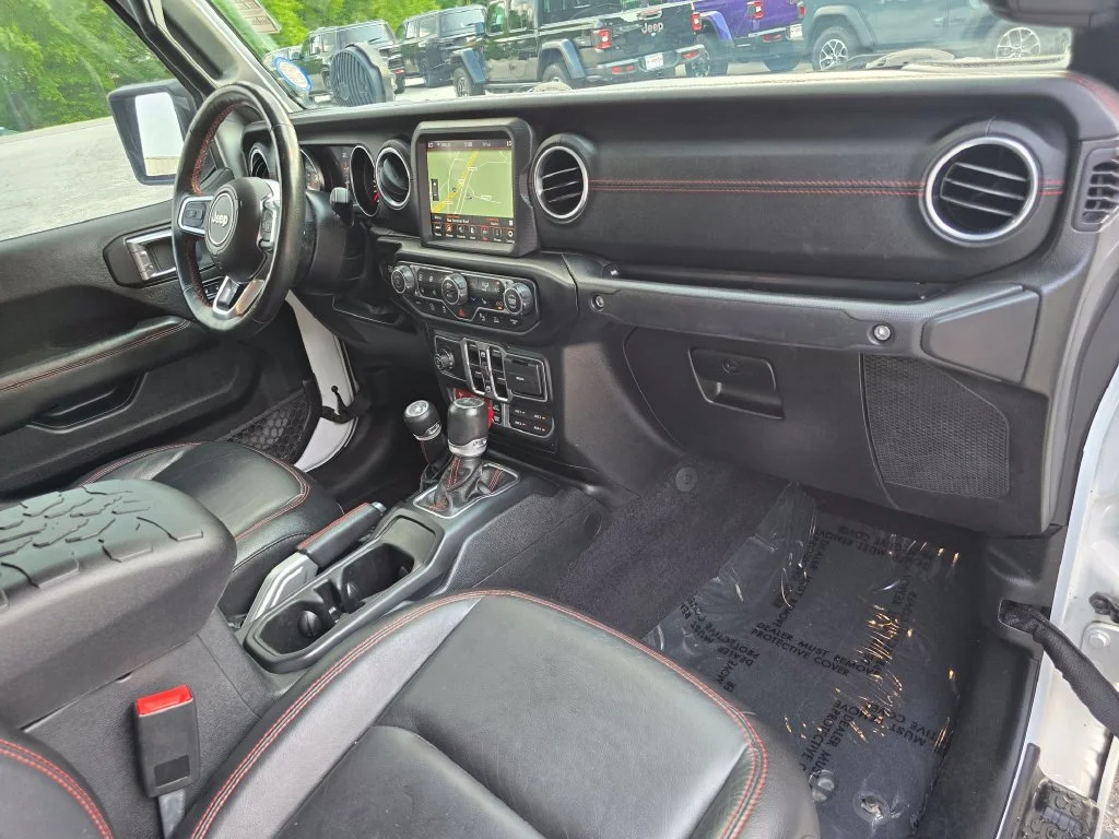 Certified Used 2020 White Jeep Rubicon image 28