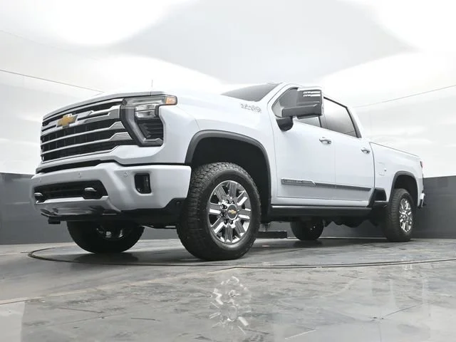 New 2026 Polar White Tricoat Chevrolet High Country image 12