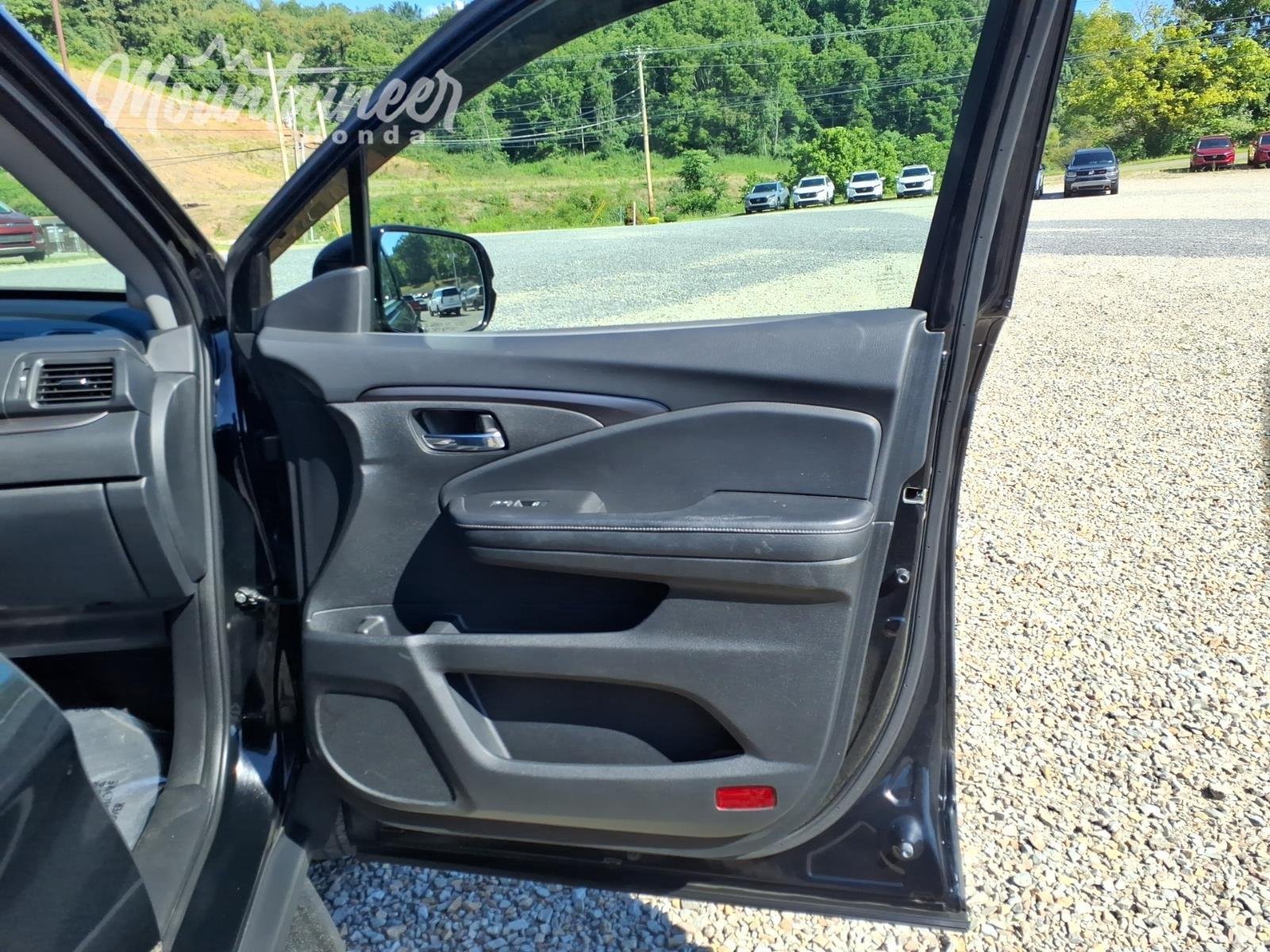 Used 2017 Crystal Black Pearl Honda Sport image 17