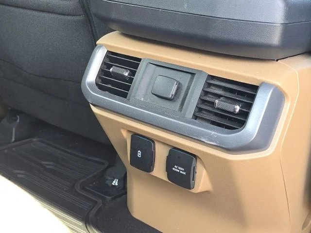 Used 2023 Gray Ford XLT image 18