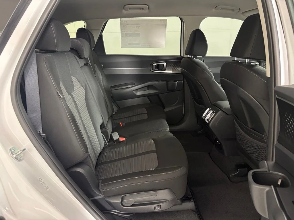 New 2026 Glacial White Pearl Kia LX image 41