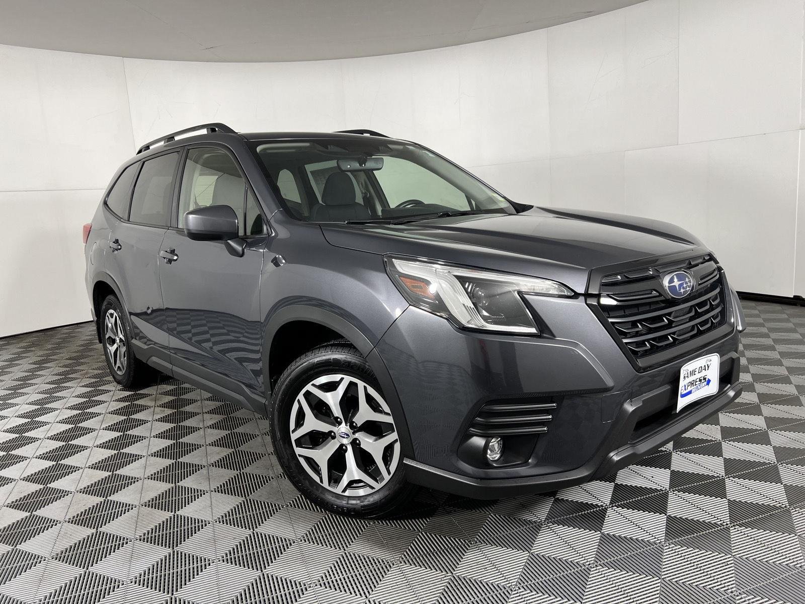 Used 2024 Magnetite Gray Metallic Subaru Premium image 40
