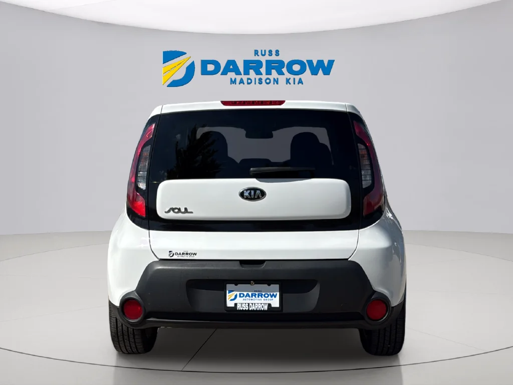 Used 2015 Clear White Kia Plus image 4