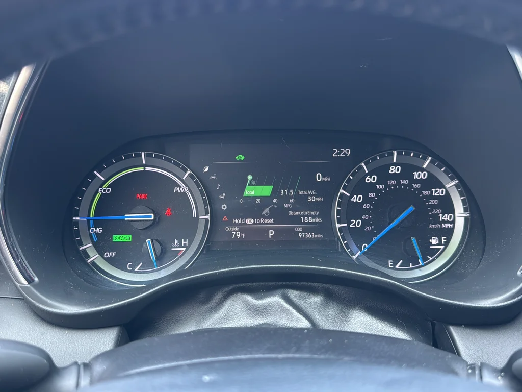 Used 2021 Silver Toyota Platinum image 38