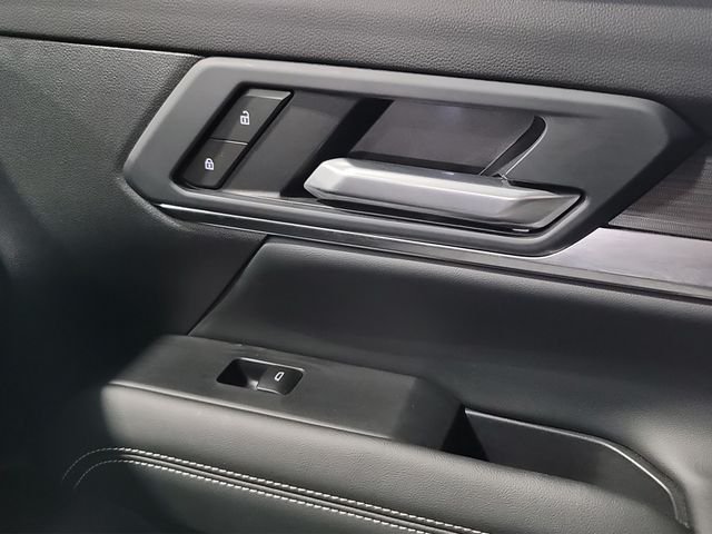 Used 2026 Summit White GMC Elevation image 30