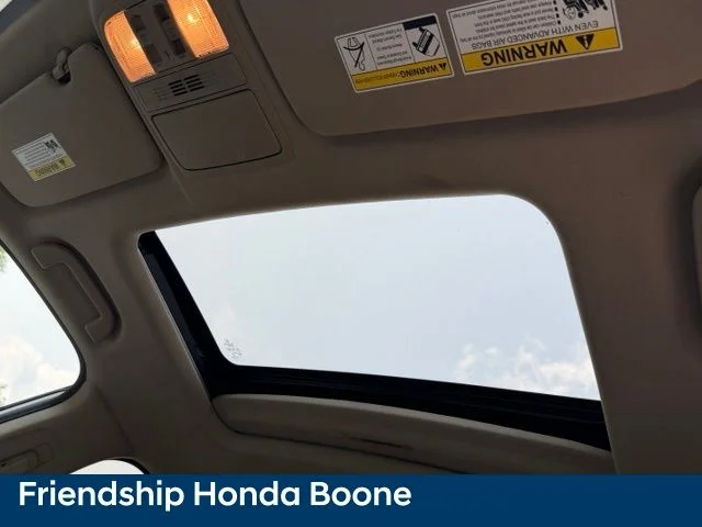Used 2019 White Honda EX image 33