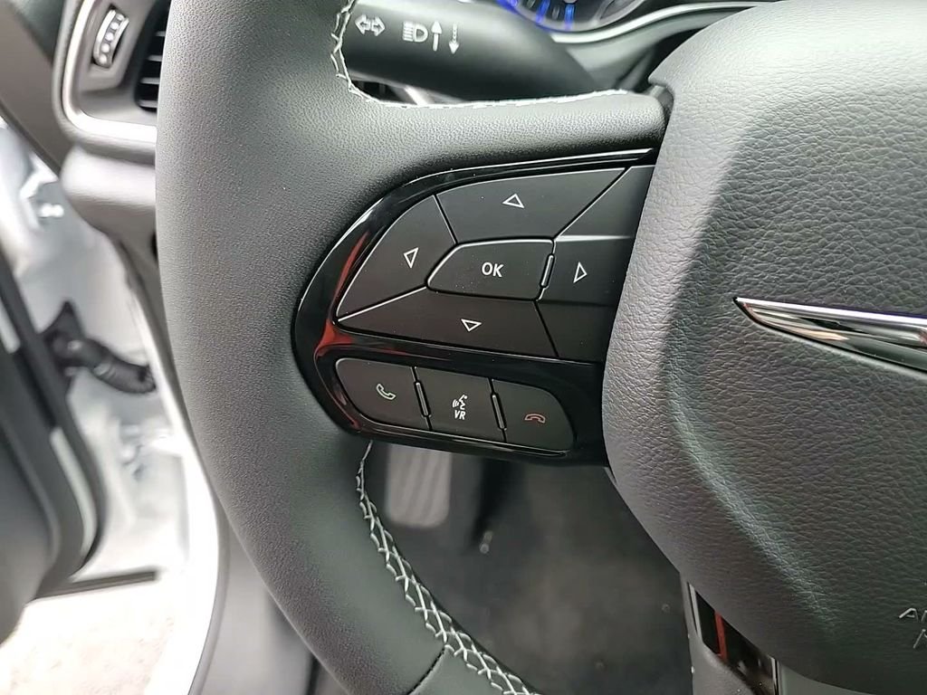 2026 Chrysler Pacifica Limited - Photo 16